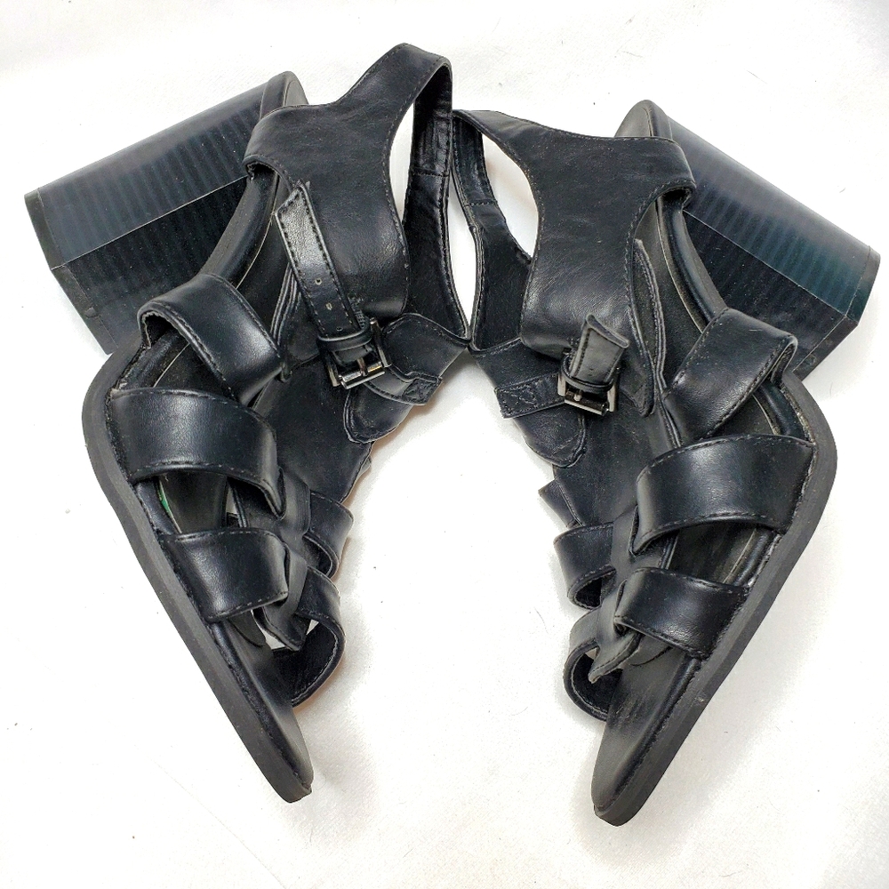 Maurices Black Strappy Size 9 Sandals